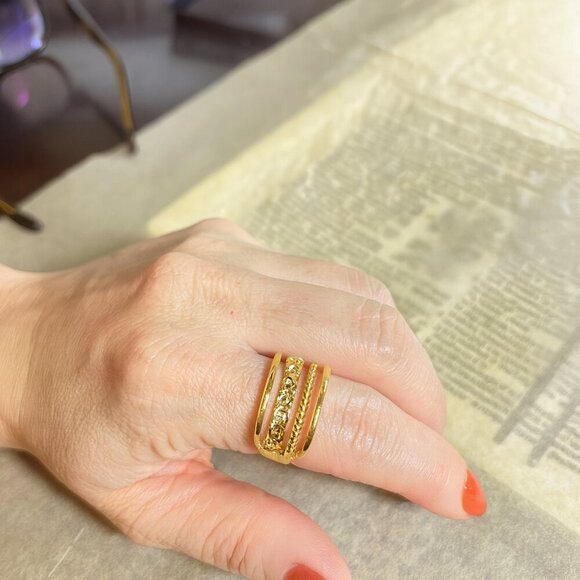 Set of 2 Goldfilled Jewelry pieces: Clover Bracelet and Multi-Layer Band Ring - Picture 3 of 5